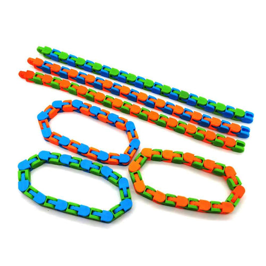 Colorful fidget chain made of high-quality plastic, designed for stress relief and endless hours of entertainment.